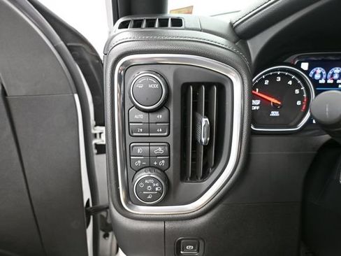 Used 2020 Chevrolet Silverado 1500 High Country AWD/4WD image 28