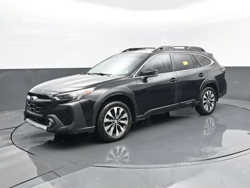 Used 2025 Subaru Outback Limited AWD/4WD image 1