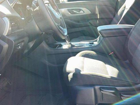 Used 2020 Chevrolet Traverse LS image 13