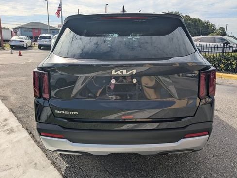 New 2026 Kia Sorento LX FWD image 4
