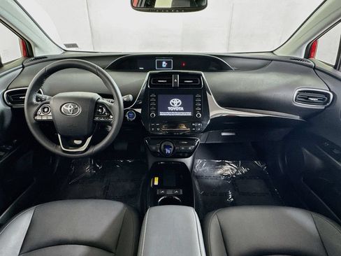 Used 2020 Toyota Prius XLE w/ Advanced Technology Package FWD image 27