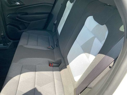 Certified 2024 Chevrolet Trax RS FWD image 21