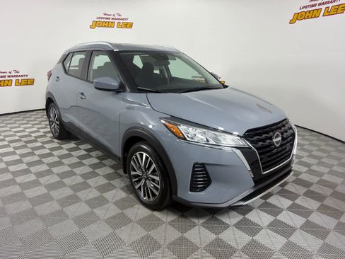 Used 2024 Nissan Kicks SV FWD image 8