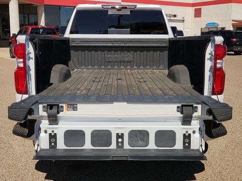 Used 2022 Chevrolet Silverado 3500 High Country w/ Z71 Off-Road Package image 11