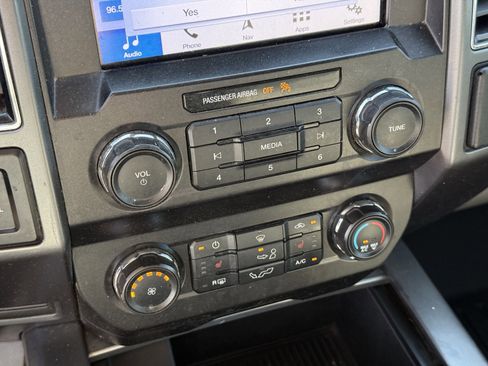 Used 2019 Ford F150 XLT w/ Equipment Group 302A Luxury image 22