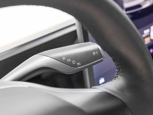 Used 2023 Tesla Model Y Long Range AWD/4WD image 23
