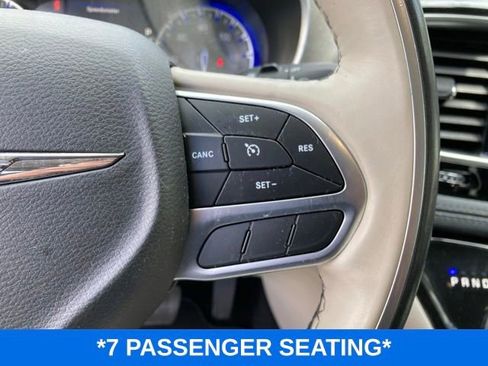 Used 2019 Chrysler Pacifica Limited FWD image 17