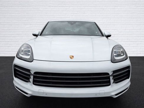 Used 2023 Porsche Cayenne Platinum Edition image 2