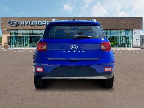 New 2025 Hyundai Venue SEL image 6