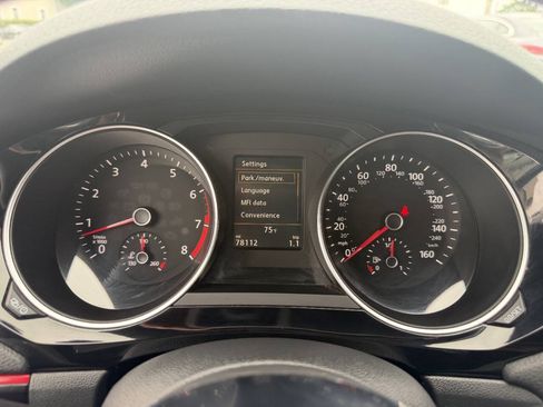 Used 2017 Volkswagen Jetta GLI FWD image 14
