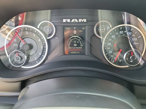 Used 2024 RAM 2500 Big Horn AWD/4WD image 24