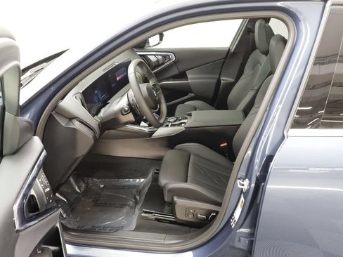 Certified 2025 BMW X3 xDrive30i AWD/4WD image 6