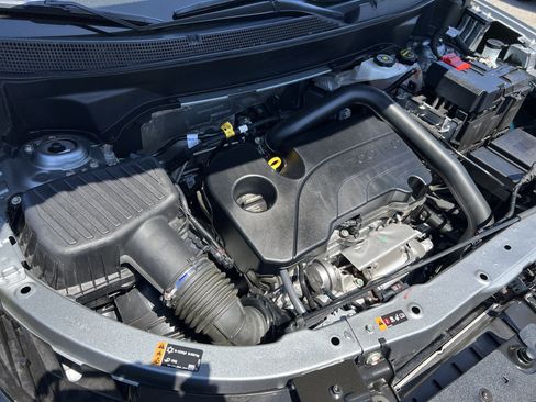 Used 2025 Chevrolet Equinox LT image 22