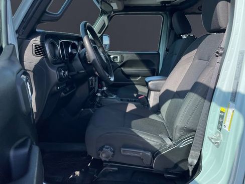 Used 2023 Jeep Wrangler Unlimited w/ Cold Weather Group image 9