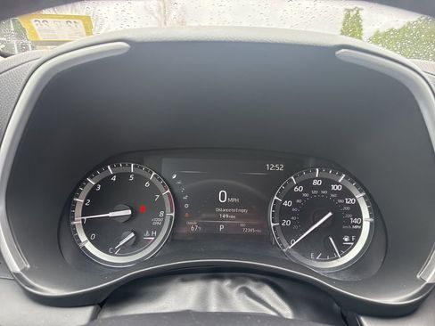 Used 2021 Toyota Highlander XLE image 10