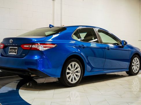 Used 2020 Toyota Camry LE image 28