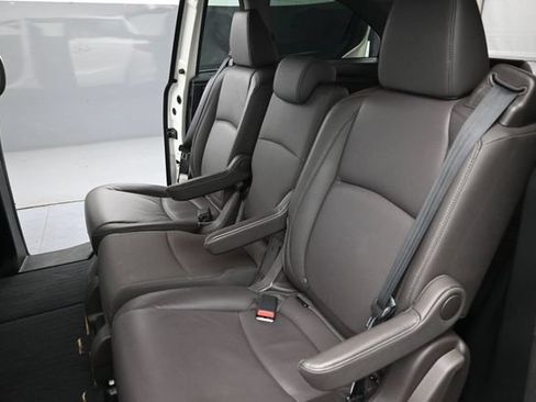 Used 2018 Honda Odyssey EX-L image 19