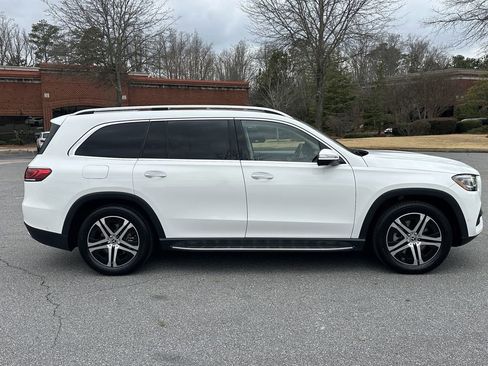 Used 2022 Mercedes-Benz GLS 450 4MATIC image 9