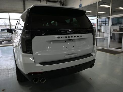 New 2026 Chevrolet Suburban Z71 w/ Comfort Package image 6