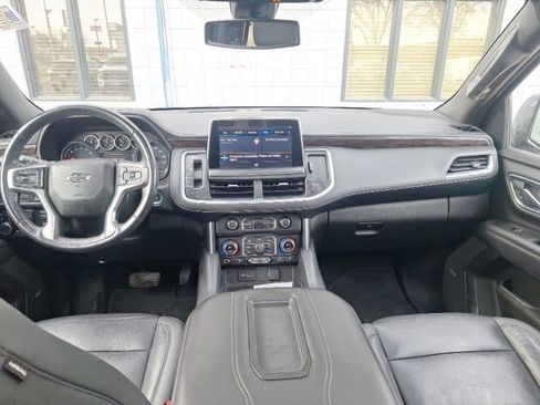 Used 2021 Chevrolet Suburban Z71 w/ Z71 Signature Package image 18