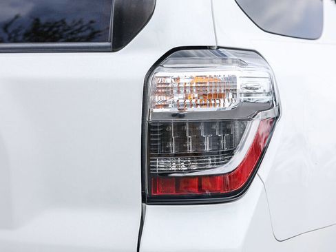 Certified 2024 Toyota 4Runner TRD Off-Road Premium w/ Moonroof Package AWD/4WD image 25