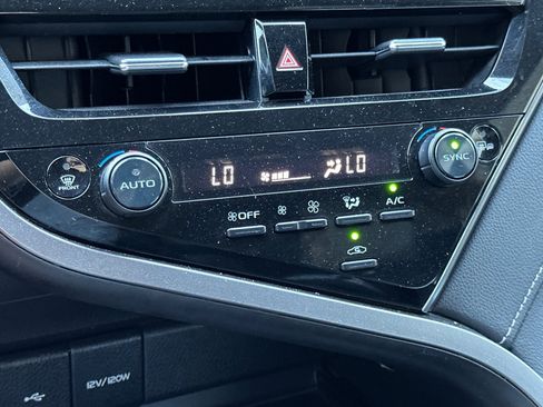 Certified 2022 Toyota Camry SE FWD image 19