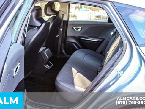 Used 2025 Kia K4 LXS image 18