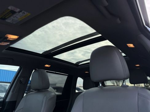 Used 2016 Toyota Highlander Limited Platinum image 22