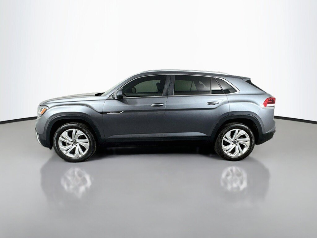 Used 2021 Volkswagen Atlas Cross Sport SEL AWD/4WD image 2