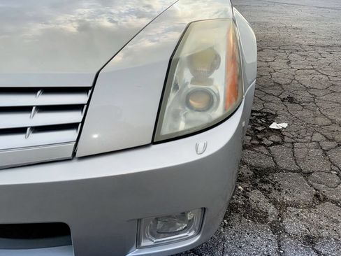 Used 2004 Cadillac XLR RWD image 10