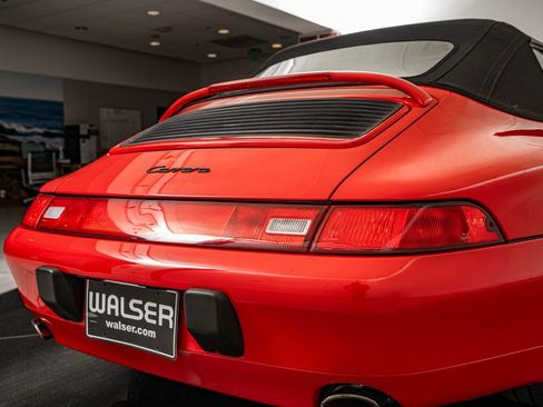 Used 1995 Porsche 911 Carrera RWD image 21