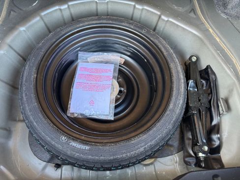 Used 2011 Mitsubishi Lancer ES image 31