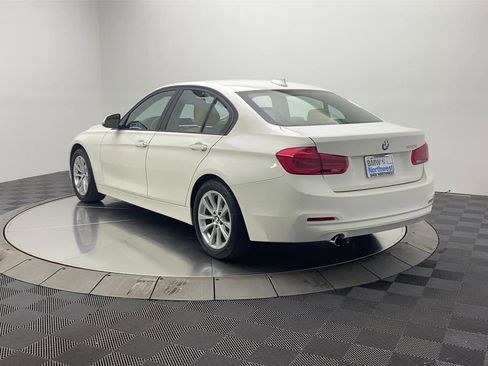 Used 2018 BMW 320i Sedan w/ Convenience Package image 4