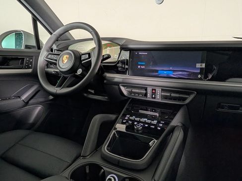 New 2026 Porsche Cayenne AWD/4WD image 22