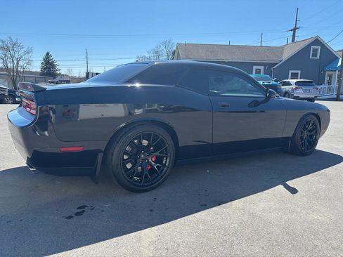 Used 2009 Dodge Challenger SRT8 w/ SRT Option Group II image 5