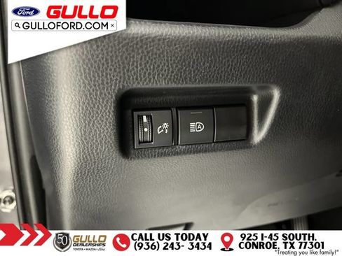 Used 2021 Toyota RAV4 XLE FWD image 19