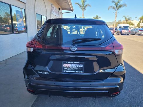 Used 2023 Nissan Kicks S image 4