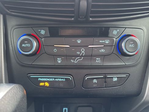 Used 2017 Ford Escape SE image 22