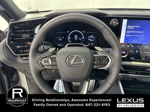 Used 2025 Lexus TX 500h AWD w/ Technology Package image 12