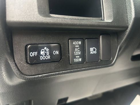 Used 2019 Toyota Tacoma TRD Off-Road image 13