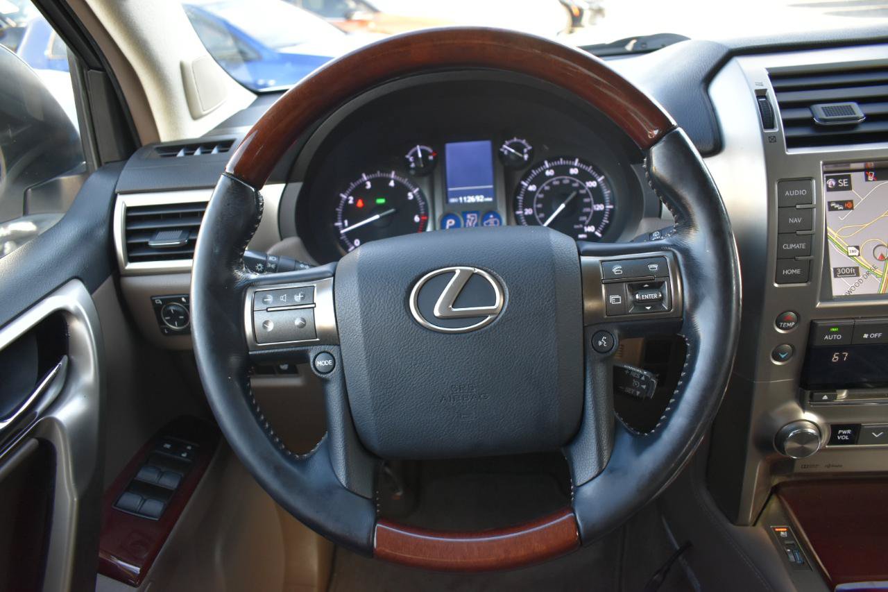 Used 2016 Lexus GX 460 Luxury AWD/4WD image 14