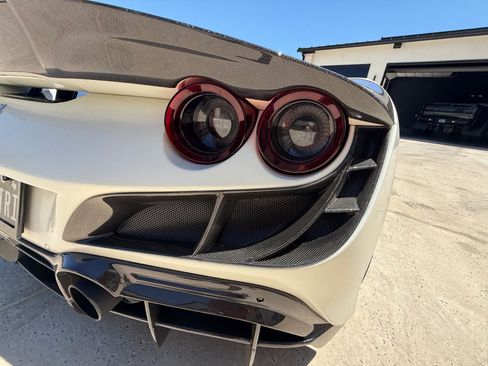 Used 2020 Ferrari F8 Tributo RWD image 17