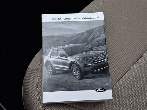 Certified 2023 Ford Explorer XLT image 27