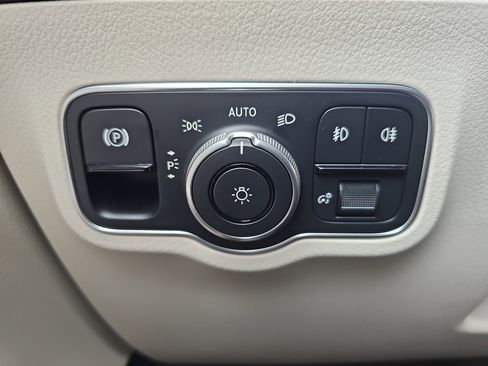 Certified 2025 Mercedes-Benz GLA 250 4MATIC image 27