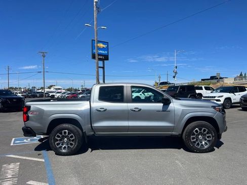 Used 2023 Chevrolet Colorado Z71 w/ Z71 Convenience Package 2 AWD/4WD image 5