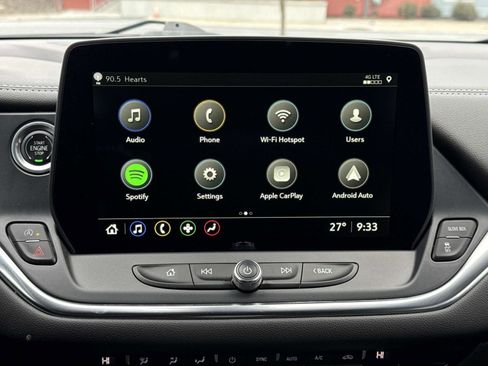 Used 2023 Chevrolet Blazer LT image 3