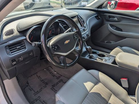 Used 2019 Chevrolet Impala LT FWD image 12
