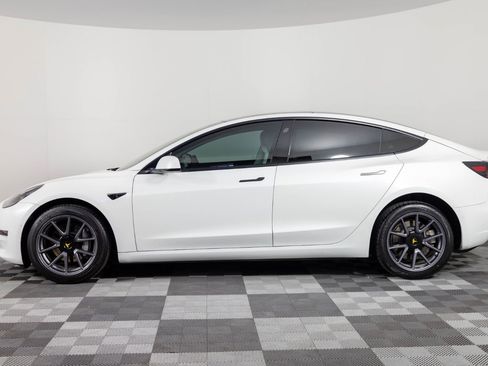 Used 2021 Tesla Model 3 Standard Range Plus image 3
