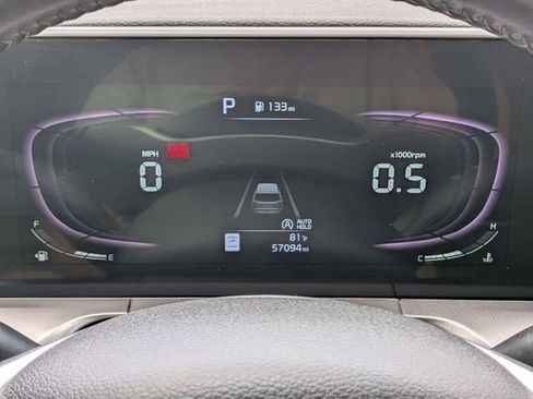 Used 2024 Kia Telluride S image 32