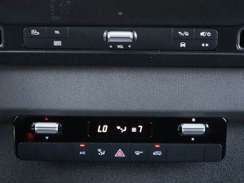 Used 2024 Mercedes-Benz Sprinter 2500 w/ Acoustic Package image 33